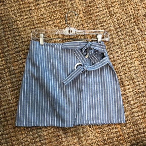 Blue & white LF wrap skirt - Picture 2 of 4